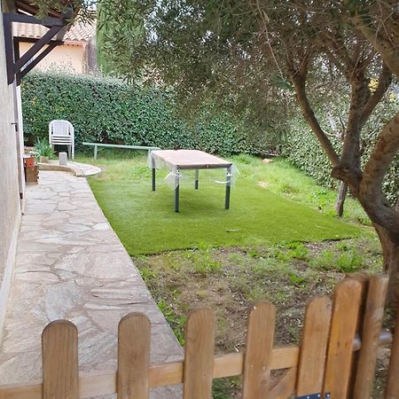 Appartement T2 Bas De Villa Avec Jardinet Au Calme Proche Mer La Seyne-sur-Mer Eksteriør billede