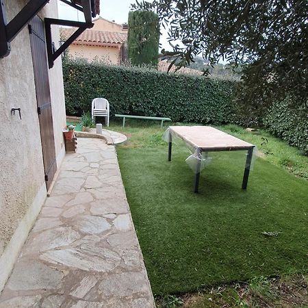 Appartement T2 Bas De Villa Avec Jardinet Au Calme Proche Mer La Seyne-sur-Mer Eksteriør billede