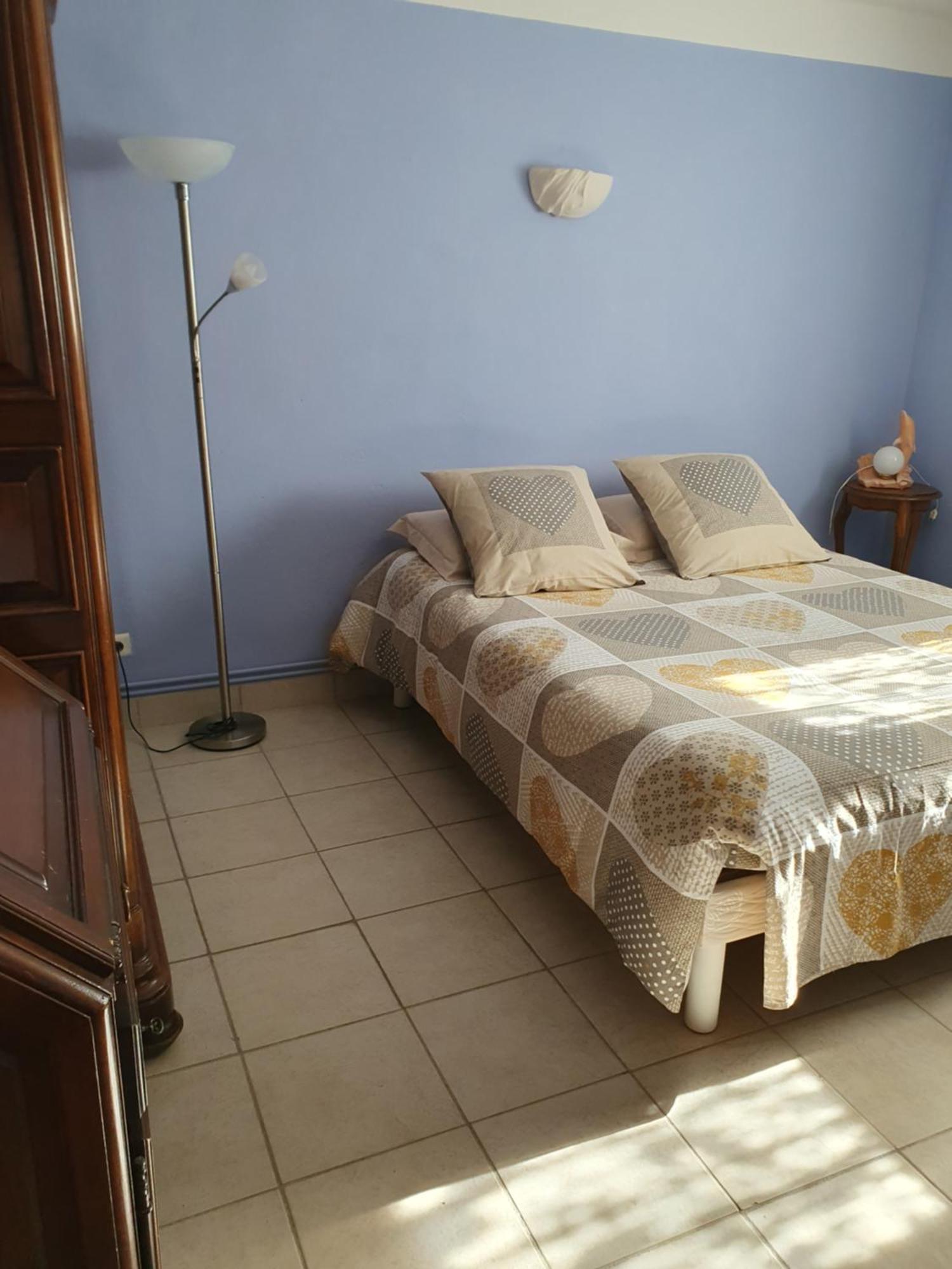 Appartement T2 Bas De Villa Avec Jardinet Au Calme Proche Mer La Seyne-sur-Mer Eksteriør billede