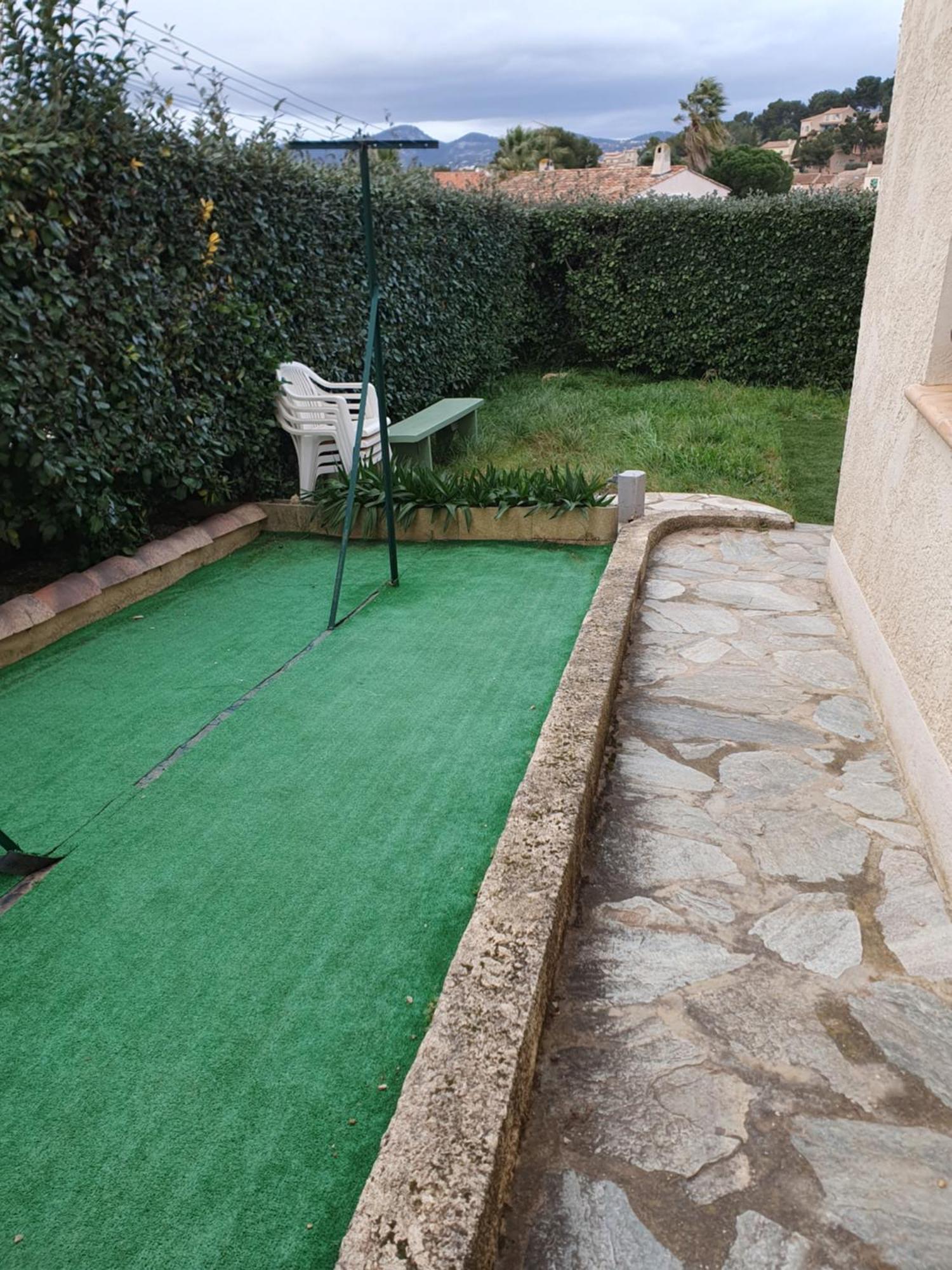 Appartement T2 Bas De Villa Avec Jardinet Au Calme Proche Mer La Seyne-sur-Mer Eksteriør billede
